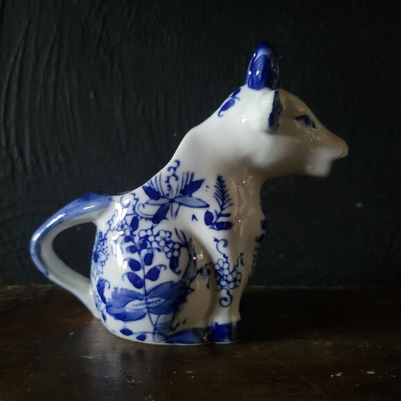 Vintage Blue and White Porcelain Cow Creamer With Blue Floral Design - Picture 6 of 8
